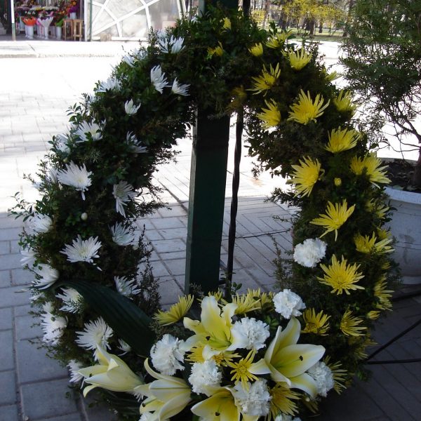 Imagine coroane funerare